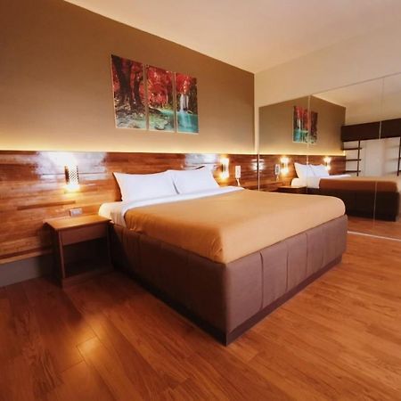 The Rosario Boutique Hotel Liloan Exterior photo